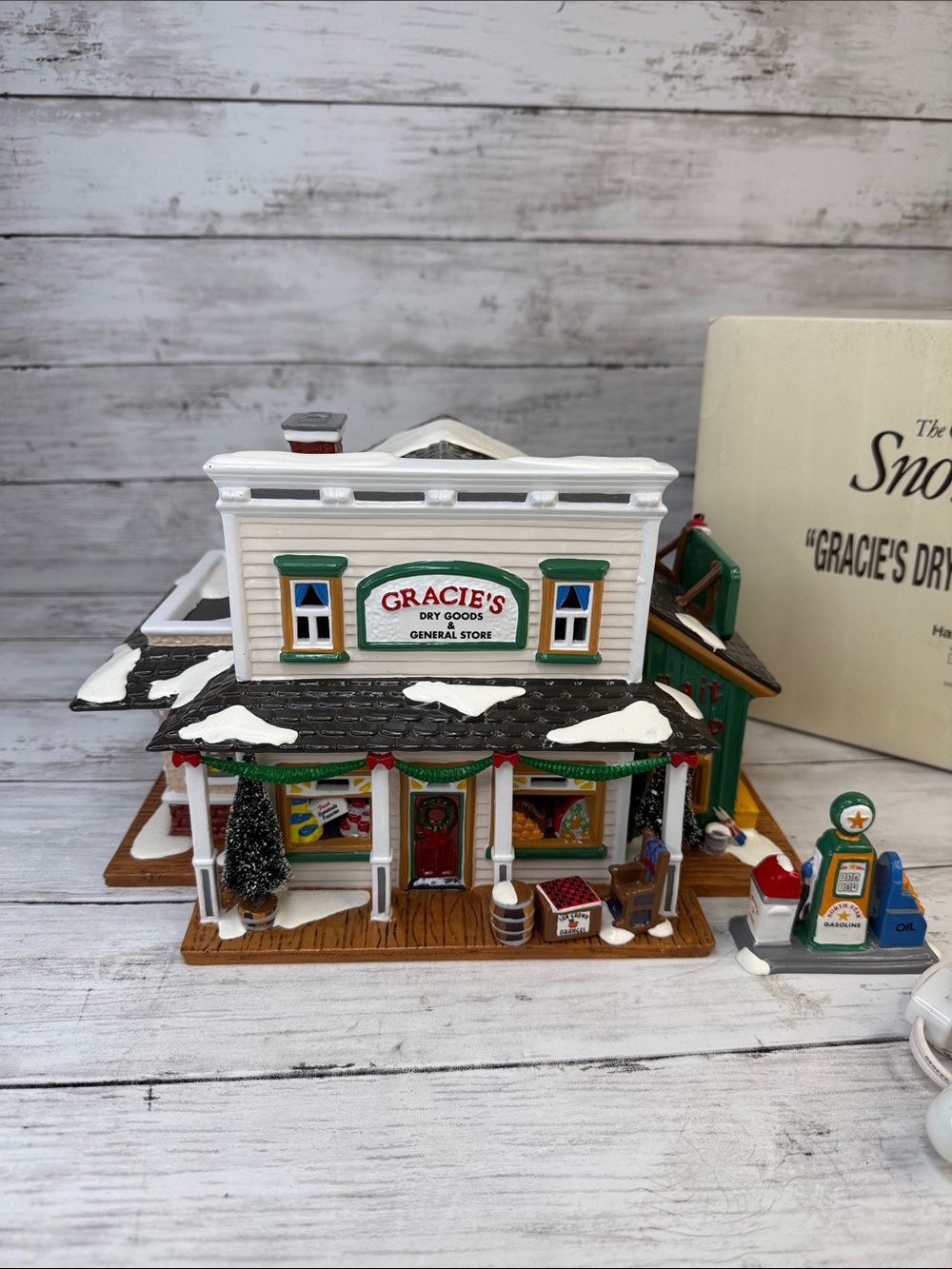 Dept 56 “Gracie’s Goods & General Store” Christmas Snow Village complete